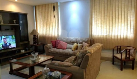 Apartamento à venda com 2 quartos, sendo 1 suíte,  em Copacabana, Rio de Janeiro, RJ