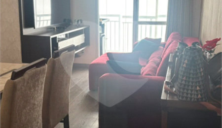 Apartamento à venda com 3 quartos, sendo 1 suíte,  em Conjunto Residencial Irai, Suzano, SP