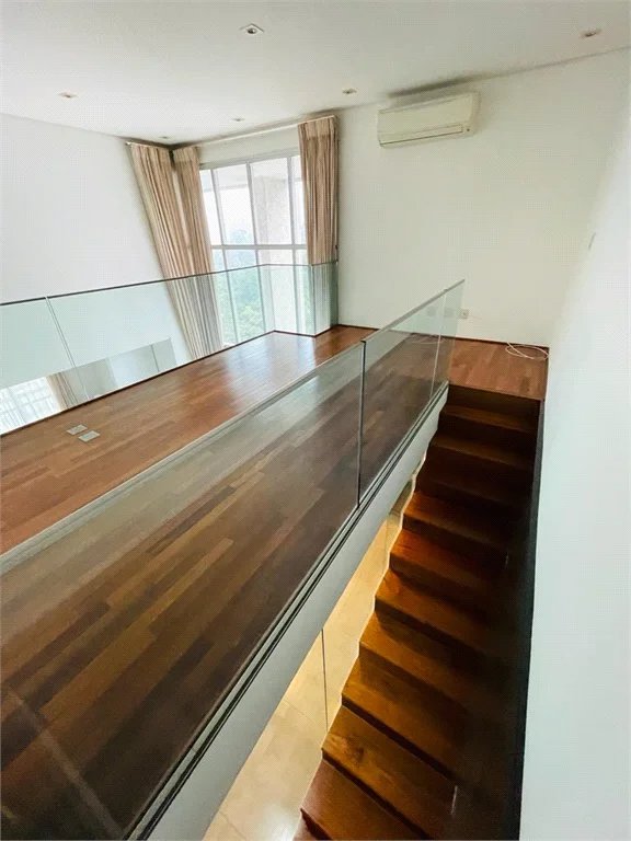Apartamento à venda ou para alugar com 2 quartos, sendo 1 suíte,  em Parque do Morumbi, São Paulo, SP