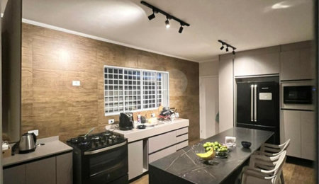 Sobrado à venda com 4 quartos, sendo 3 suítes, em Tremembé, São Paulo, SP