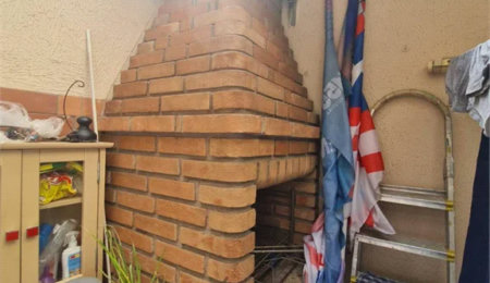Casa à venda com 3 quartos, sendo 1 suíte,  no condomínio Moradas do Ipê, São Paulo - SP