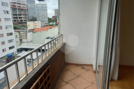 Apartamento à venda com 3 quartos, sendo 1 suíte, em Pinheiros, São Paulo, SP