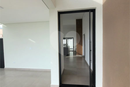 Casa à venda com 3 quartos, sendo 1 suíte, no condomínio Residencial Lagos D Icarai, Salto - SP
