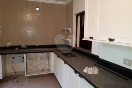 Sobrado à venda com 3 quartos, sendo 1 suíte,  em Brooklin Paulista, São Paulo, SP