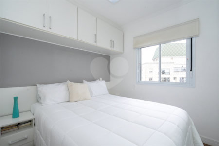 Apartamento à venda com 3 quartos, sendo 1 suíte,  em Jardim Parque Morumbi, São Paulo, SP