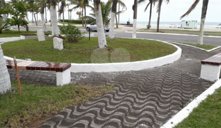 Apartamento à venda com 2 quartos, sendo 1 suíte,  em Caiçara, Praia Grande, SP