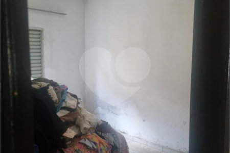 Casa Térrea à venda com 4 quartos em Vila Nivi, São Paulo, SP