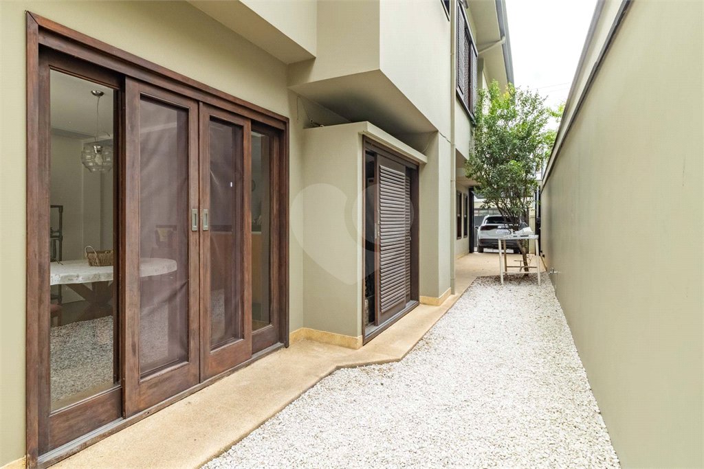Casa à venda com 3 quartos, sendo 1 suíte, em Jardim Paulistano, São Paulo, SP