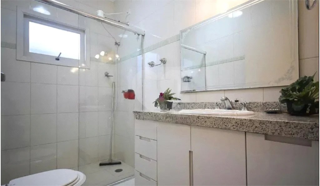 Casa à venda com 5 suítes em Jardim Londrina, São Paulo, SP