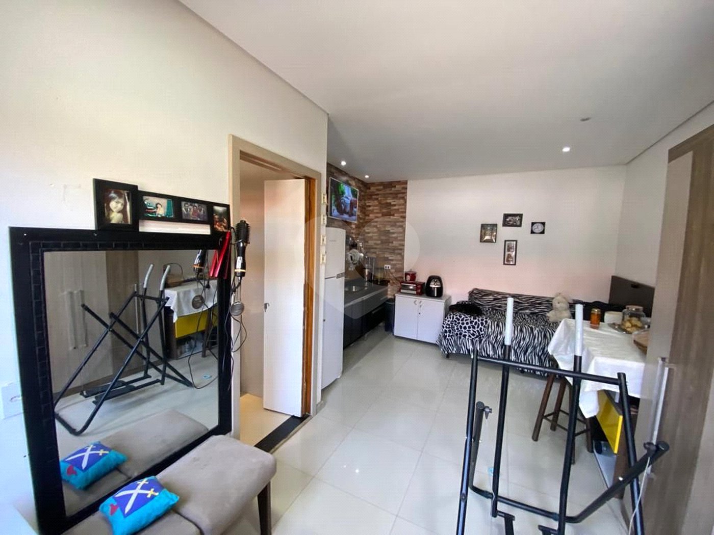 Sobrado à venda com 6 quartos, sendo 2 suítes,  em Vila Mazzei, São Paulo, SP