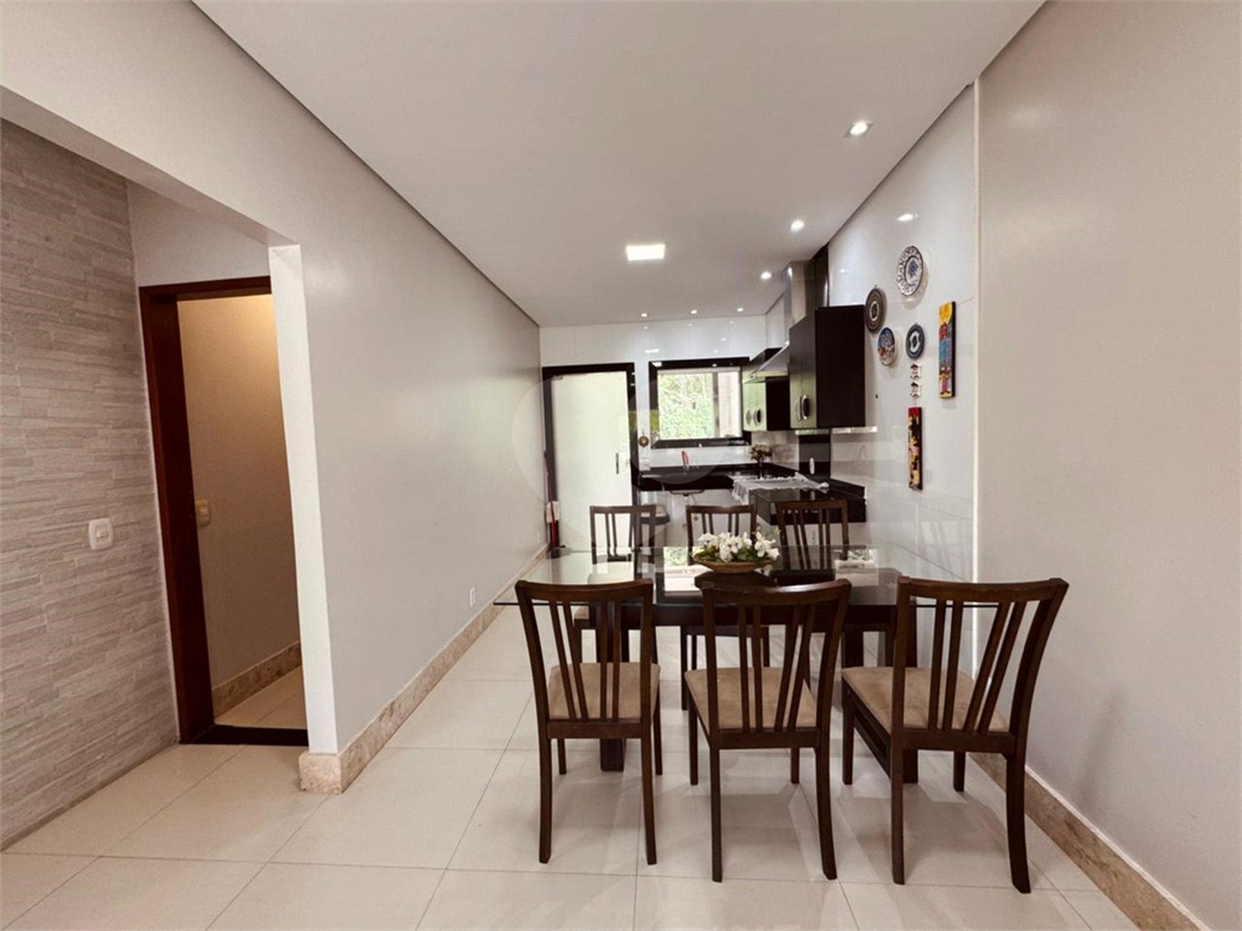 Apartamento para alugar com 1 suíte em Taperapuan, Porto Seguro, BA