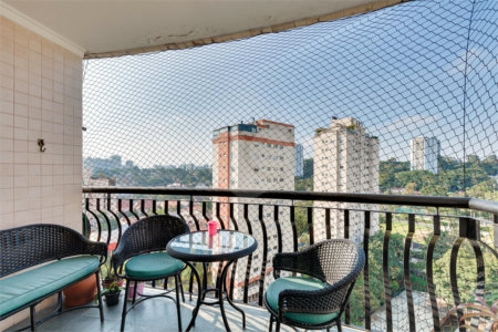 Apartamento Alto da Boa Vista em Condominio Clube