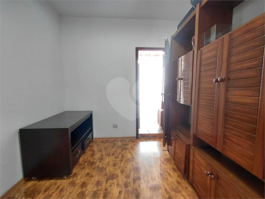 Sobrado à venda com 3 quartos em Vila Romana, São Paulo, SP