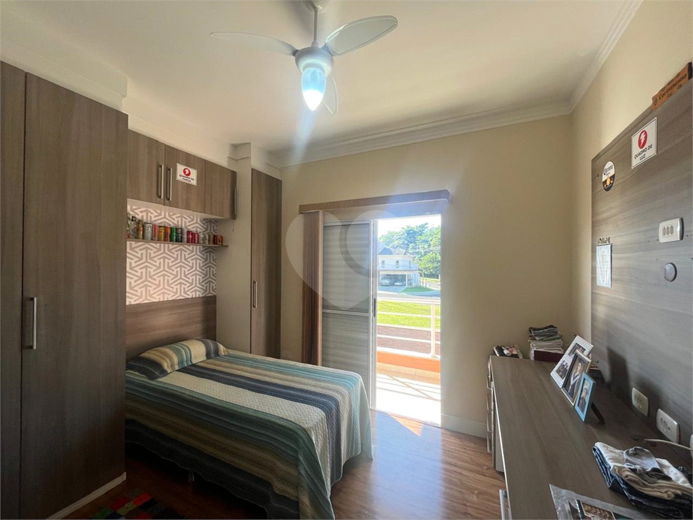 Casa à venda com 3 suítes no condomínio Lago da Serra, Araçoiaba da Serra - SP
