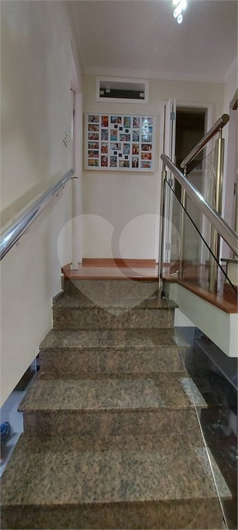 Casa à venda com 3 quartos, sendo 1 suíte, no condomínio Ville Resedá, São Paulo - SP