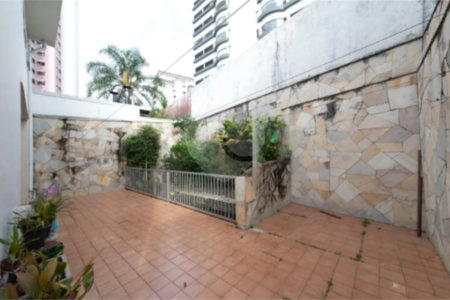 Casa à venda com 5 quartos, sendo 3 suítes, em Vila Santo Estéfano, São Paulo, SP