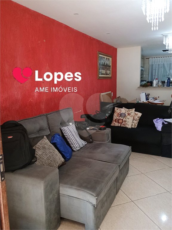 Casa à venda com 2 quartos, sendo 1 suíte, no condomínio Residencial 400, Rio de Janeiro - RJ