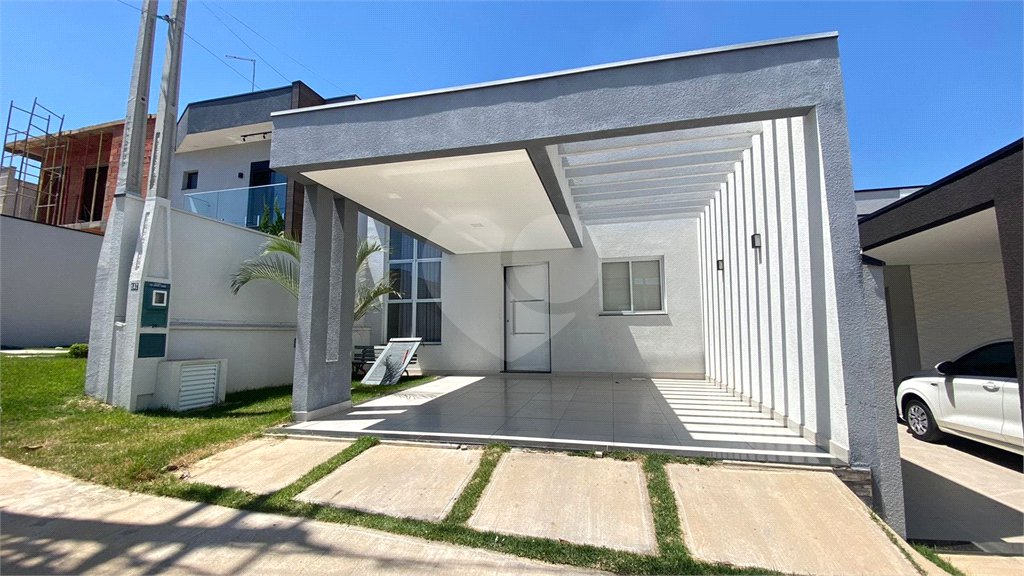 Casa à venda com 3 quartos, sendo 1 suíte, no condomínio Vila Paraty, Indaiatuba - SP