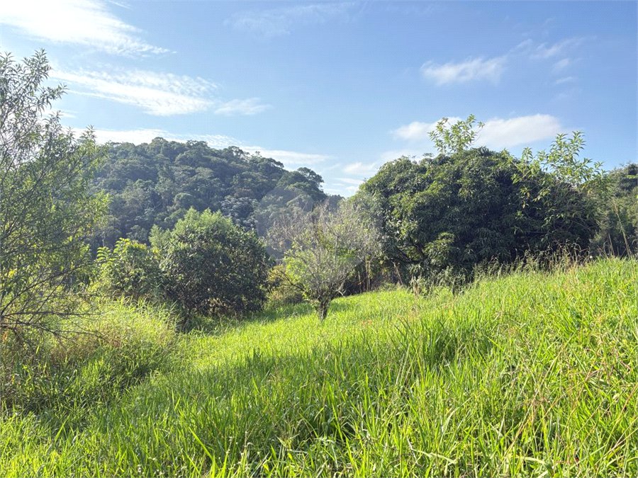 Sítio à venda com 3 quartos, sendo 1 suíte, no Centro, Guararema, SP