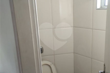 Sobrado à venda com 3 suítes em Vila Marari, São Paulo, SP