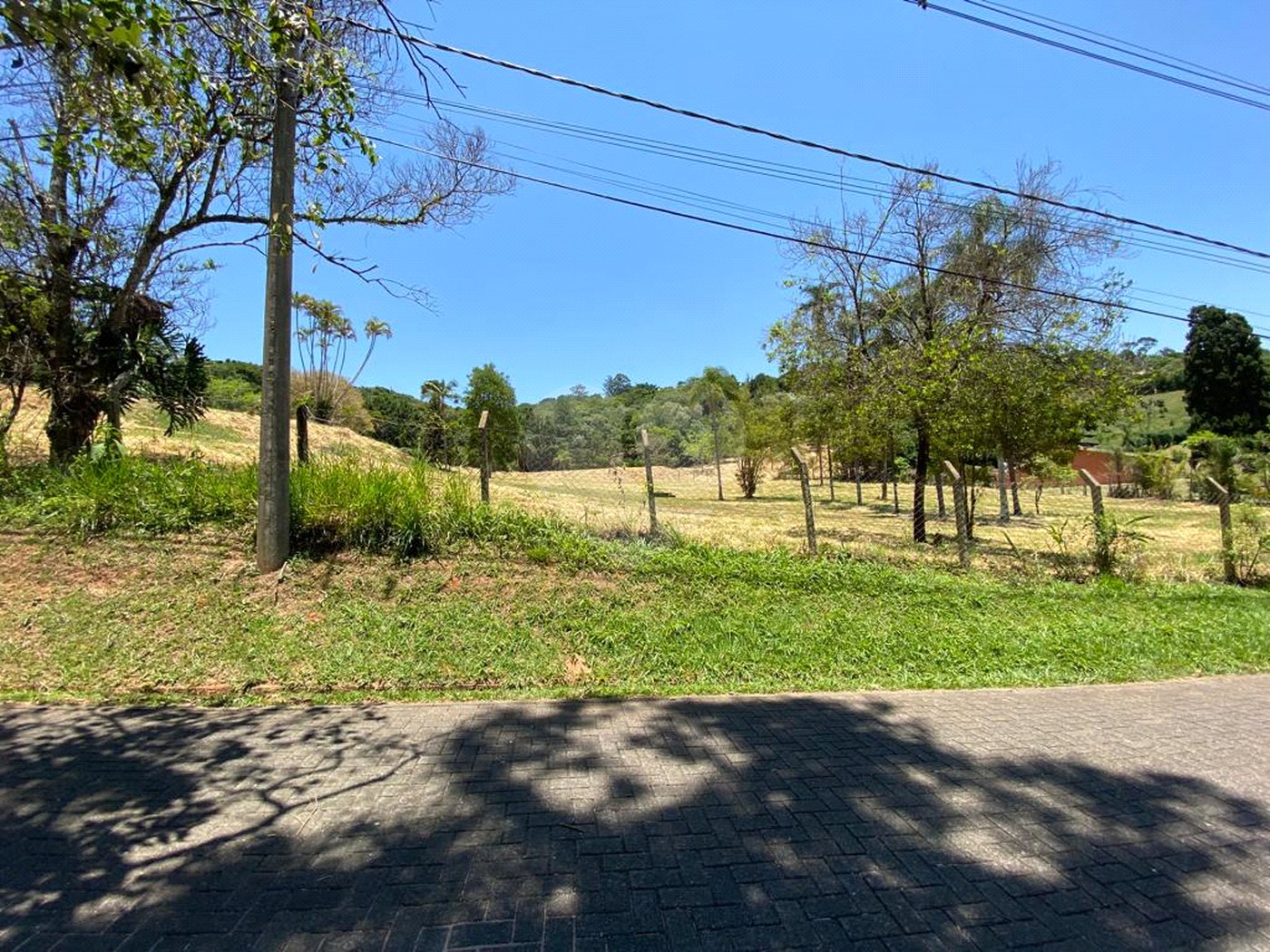 Terreno à venda no condomínio Vale da Santa Fé, Vinhedo - SP