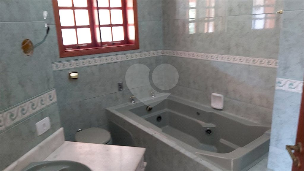 Sobrado à venda com 3 quartos, sendo 2 suítes, em Serra da Cantareira, Mairiporã, SP