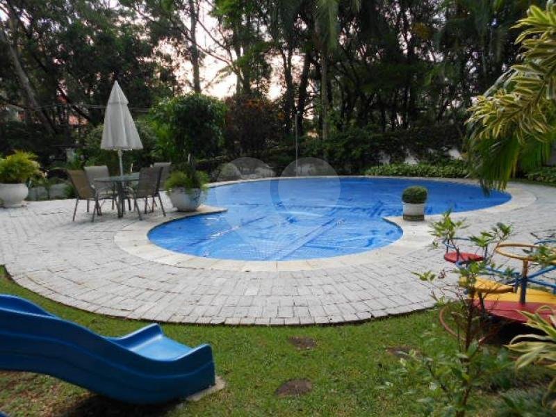 Sobrado à venda com 5 suítes em Morumbi, São Paulo, SP