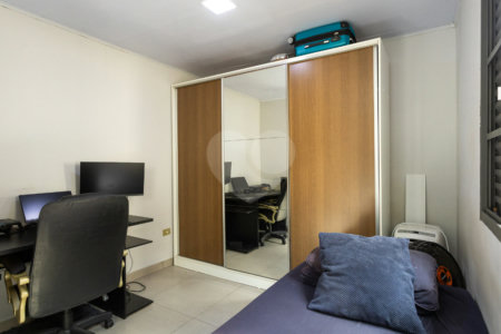 Casa à venda com 3 quartos, sendo 1 suíte, em Vila Cordeiro, São Paulo, SP