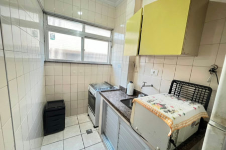 Apartamento na Quadra da Praia na Ponta da Praia – Andar Alto | Excelente Oportunidade em Santos!