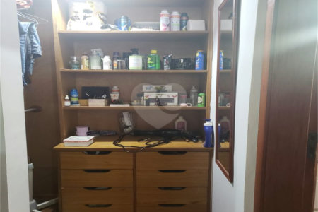 Apartamento à venda com 3 quartos, sendo 1 suíte, em Santo Amaro, São Paulo, SP