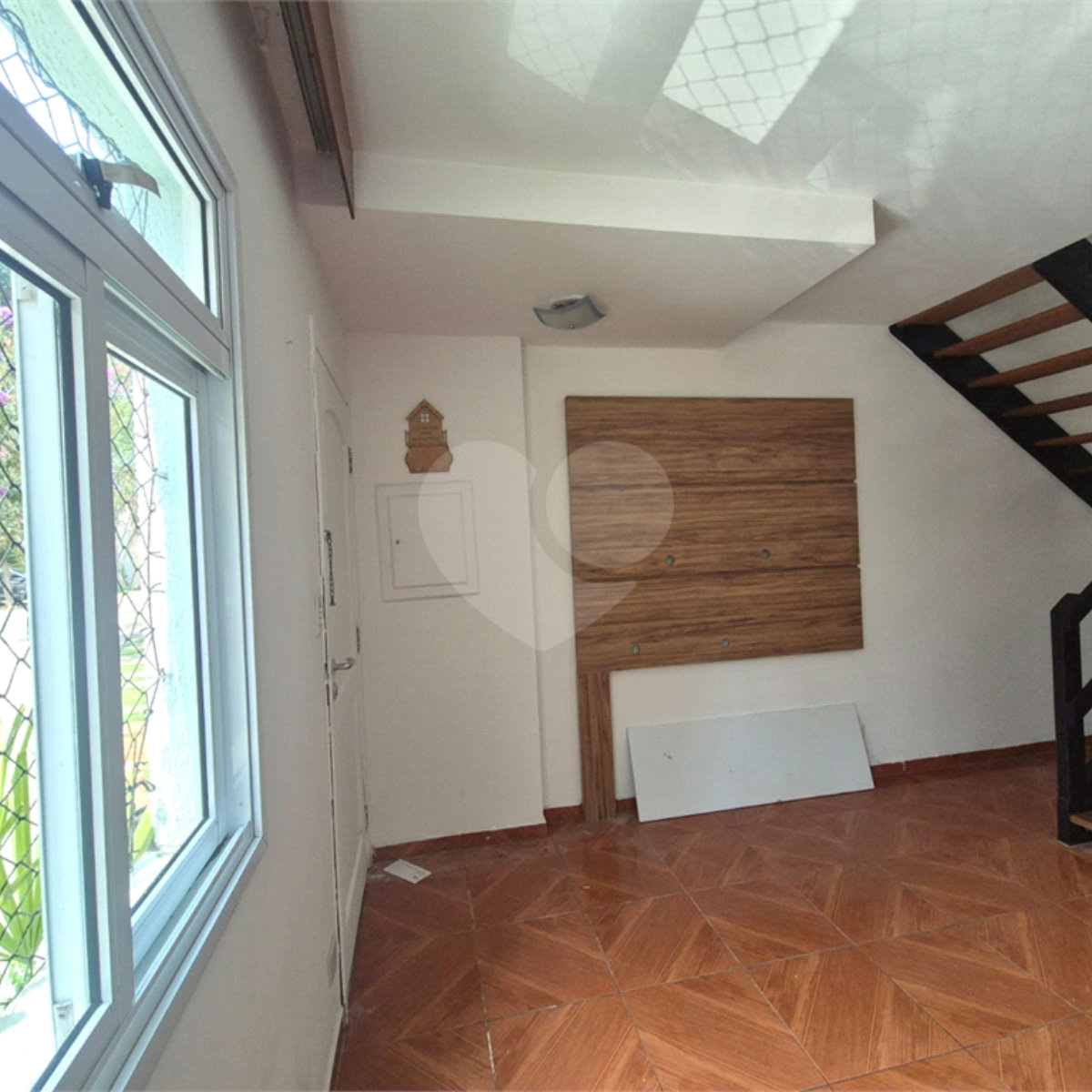 Casa à venda com 3 quartos, sendo 2 suítes, no condomínio Quintas Marajoara, São Paulo - SP