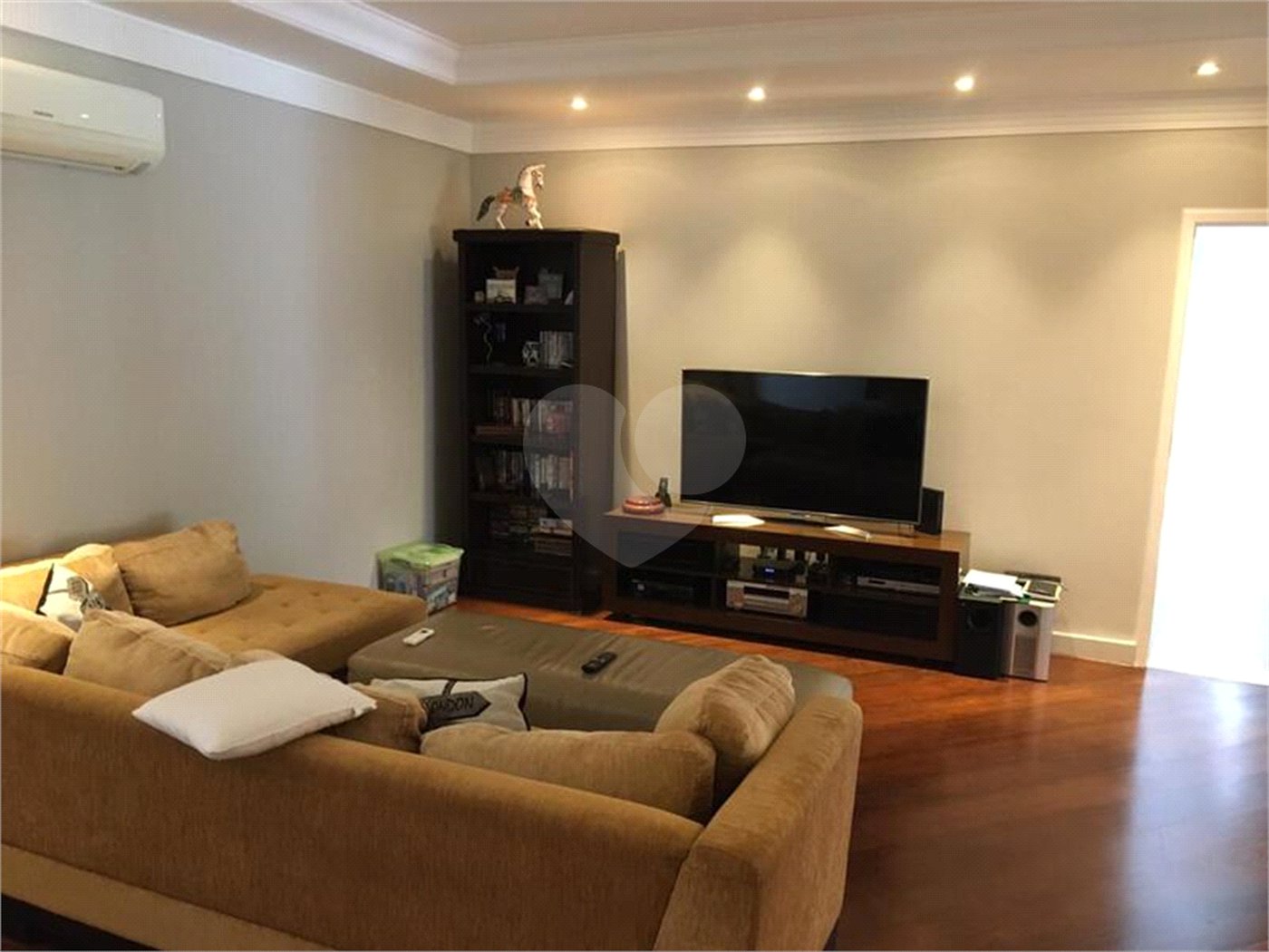 Casa à venda com 5 suítes no condomínio São Paulo, São Paulo - SP