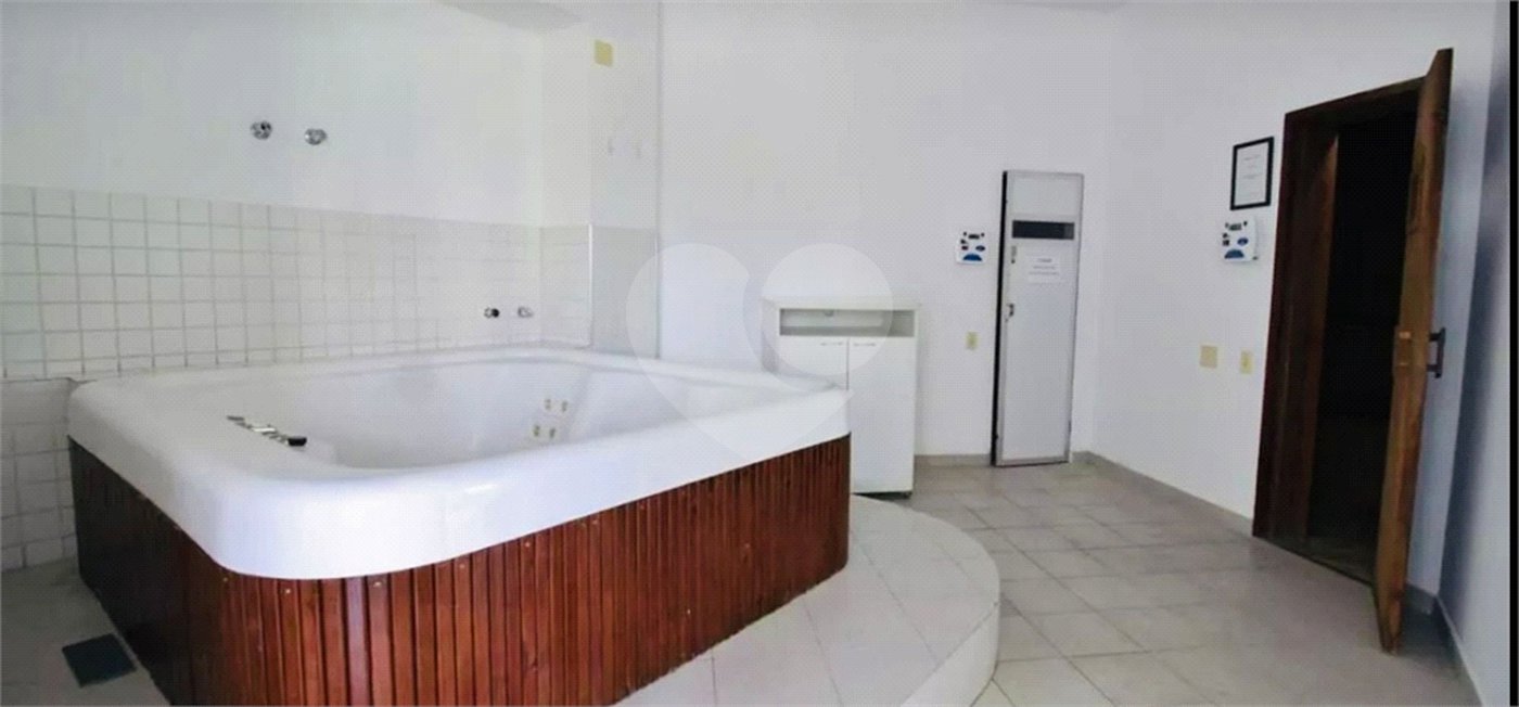 Flat à venda com 1 quarto em Jardim Ampliação, São Paulo, SP