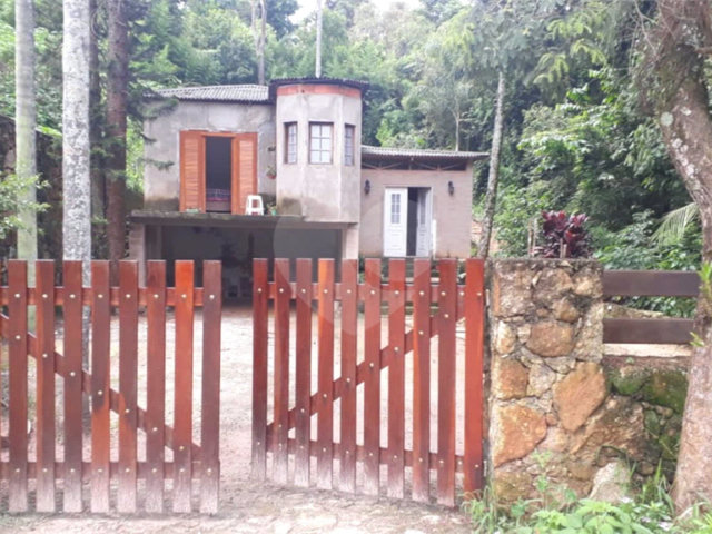 Casa à venda com 3 quartos, sendo 1 suíte,  em Serra da Cantareira, Mairiporã, SP