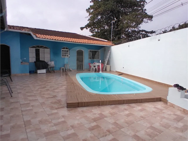 Casa Térrea à venda com 3 suítes em Loty, Itanhaém, SP