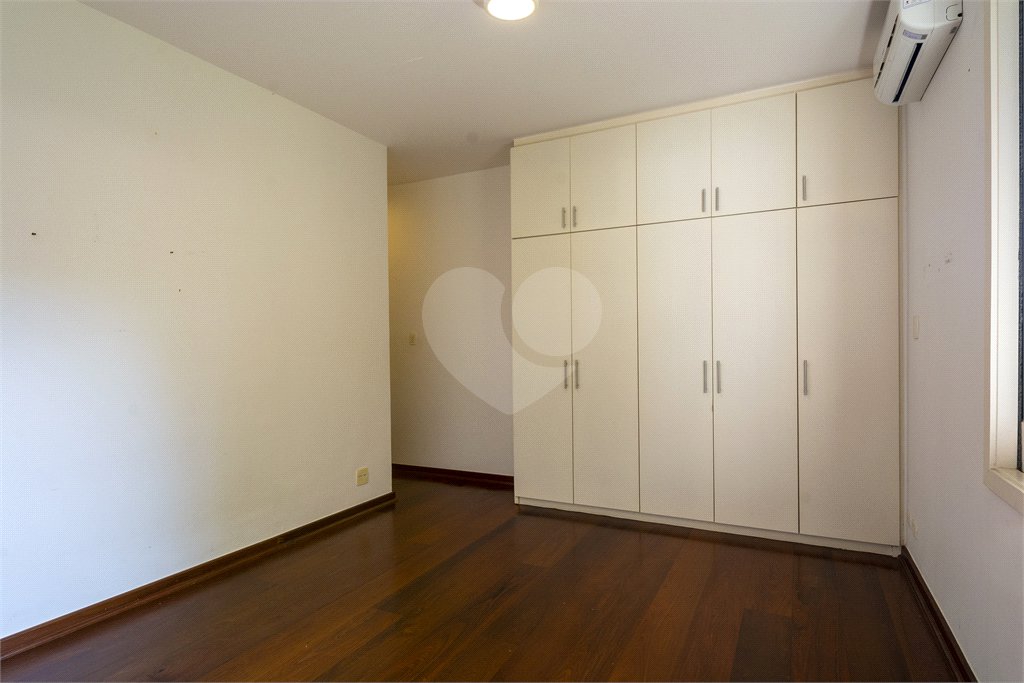 Casa à venda com 4 suítes no condomínio Chácara Flora, São Paulo - SP