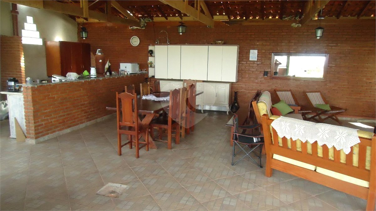 Chácara à venda com 3 quartos, sendo 1 suíte,  em Planalto Verde, São Roque, SP