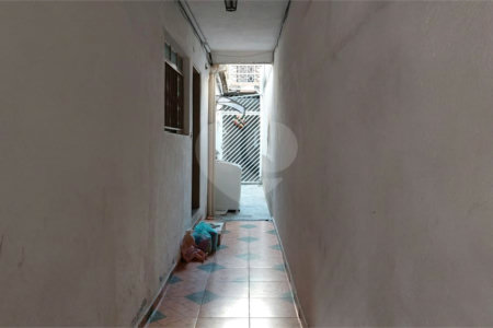 Casa à venda com 3 quartos, sendo 1 suíte,  em Vila Nivi, São Paulo, SP