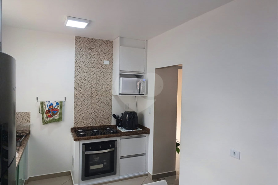 Sobrado à venda com 6 quartos em Jardim Peri, São Paulo, SP