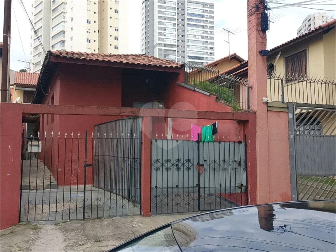 Sobrado à venda com 3 quartos, sendo 1 suíte,  em Vila Firmiano Pinto, São Paulo, SP