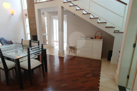 Casa à venda com 4 quartos, sendo 3 suítes, no condomínio Vila Inglesa, Sorocaba - SP