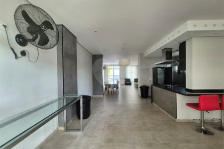 Apartamento à venda com 2 quartos em Vila Anastácio, São Paulo, SP