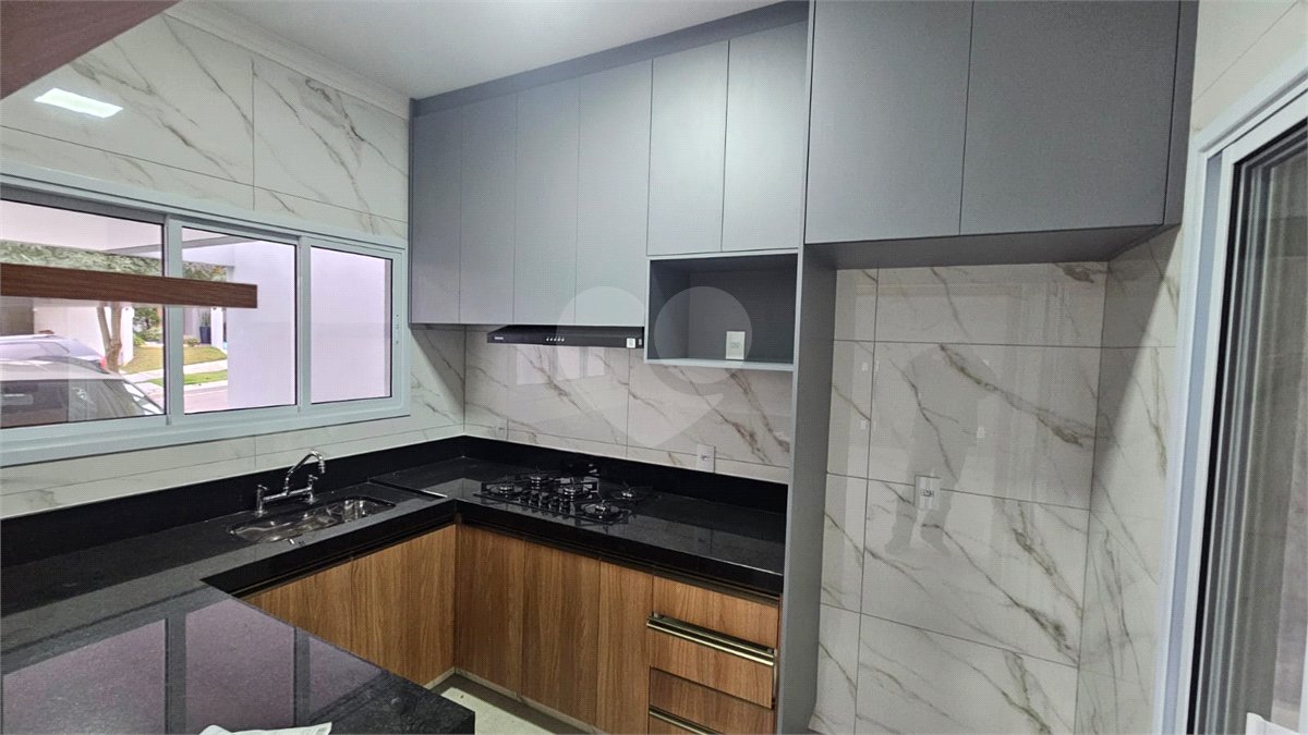 Casa à venda ou para alugar com 3 quartos, sendo 1 suíte, no condomínio Jardim Park Real, Indaiatuba - SP