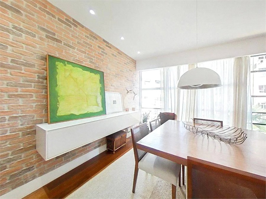 Apartamento à venda com 3 quartos, sendo 1 suíte, em Lagoa, Rio de Janeiro, RJ