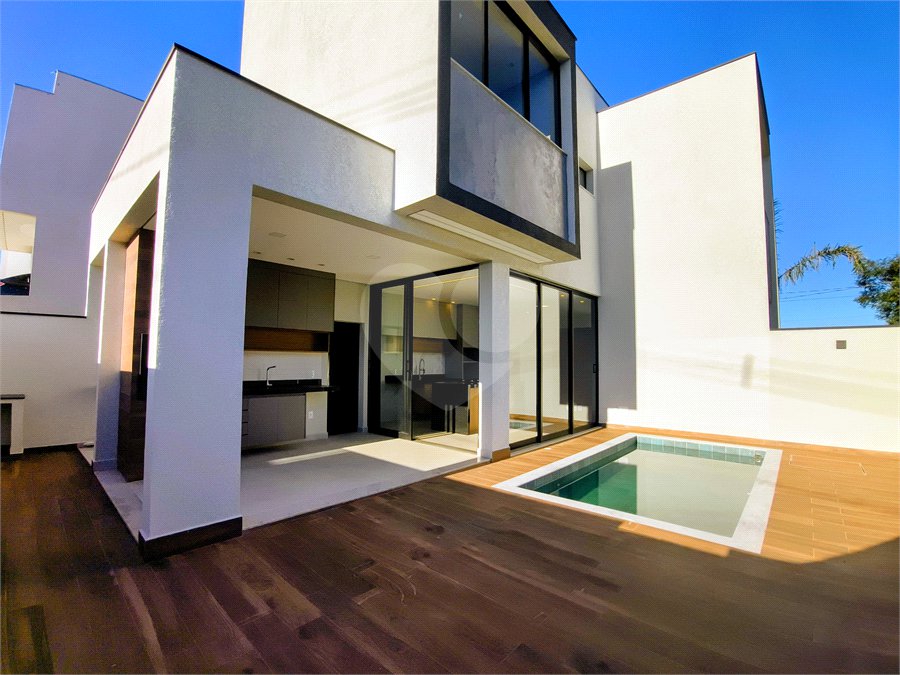 Casa à venda com 3 suítes no condomínio Terras de São Francisco, Sorocaba - SP