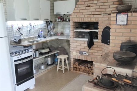 Casa à venda com 3 quartos, sendo 1 suíte, no condomínio Picollo Villaggio, Louveira - SP
