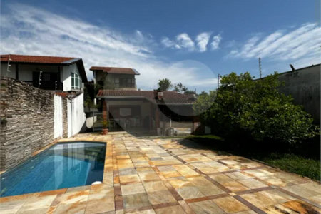 Sobrado amplo e completo na Vila Oliveira – Mogi das Cruzes