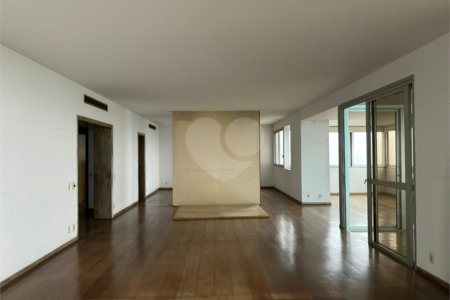 Apartamento à venda com 4 suítes em Jardim Marajoara, São Paulo, SP