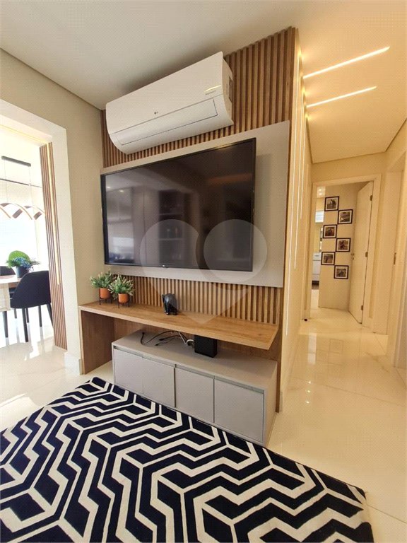 Apartamento à venda com 3 quartos, sendo 1 suíte,  em Vila Anastácio, São Paulo, SP