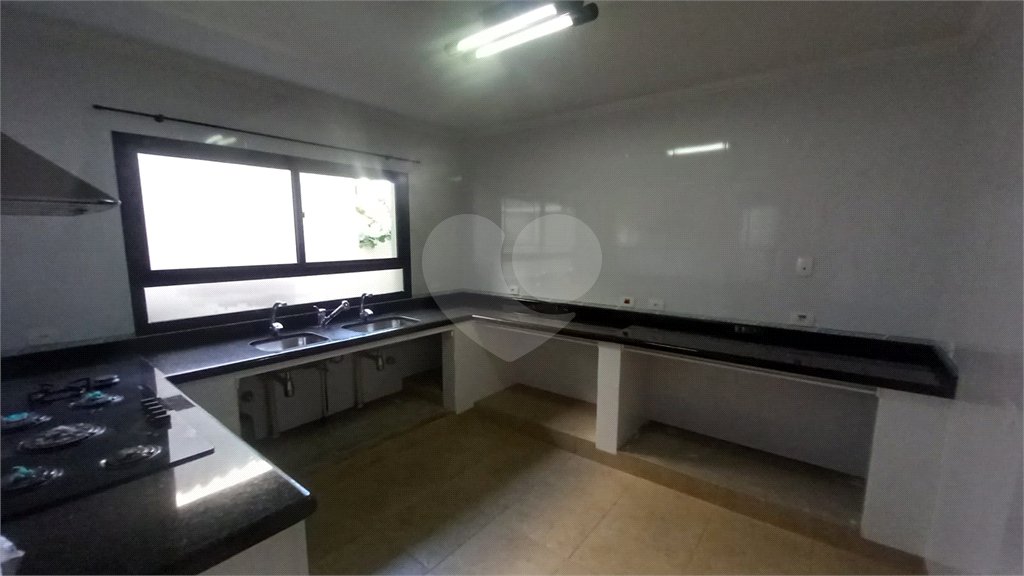 Sobrado à venda com 4 quartos, sendo 2 suítes, em Tremembé, São Paulo, SP
